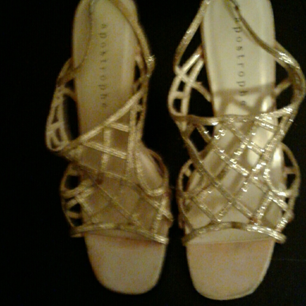 Shoes - Picture 2 of 4